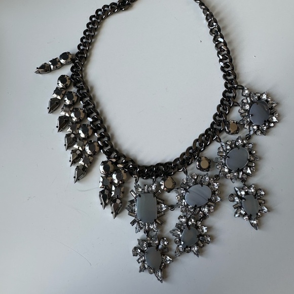 BCBG MaxAzria Statement Necklace - Picture 1 of 1